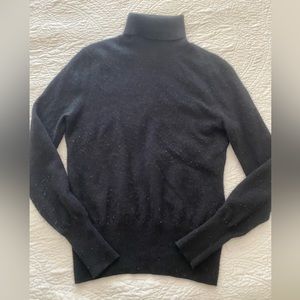 Neiman Marcus cashmere turtleneck